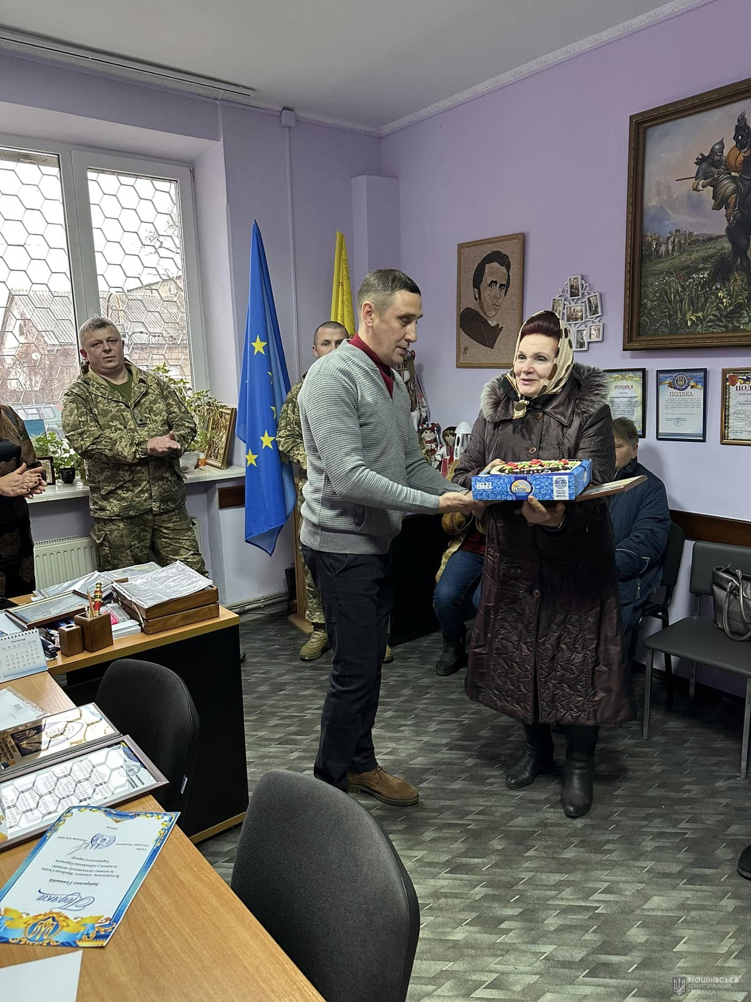 ПРИВІТАННЯ ВОЛОНТЕРАМ ВІД МОШНІВСЬКОГО СІЛЬСЬКОГО ГОЛОВИ БОГДАНА ШКАРБУТИ ПРИВІТАННЯ ВОЛОНТЕРАМ ВІД МОШНІВСЬКОГО СІЛЬСЬКОГО ГОЛОВИ БОГДАНА ШКАРБУТИ