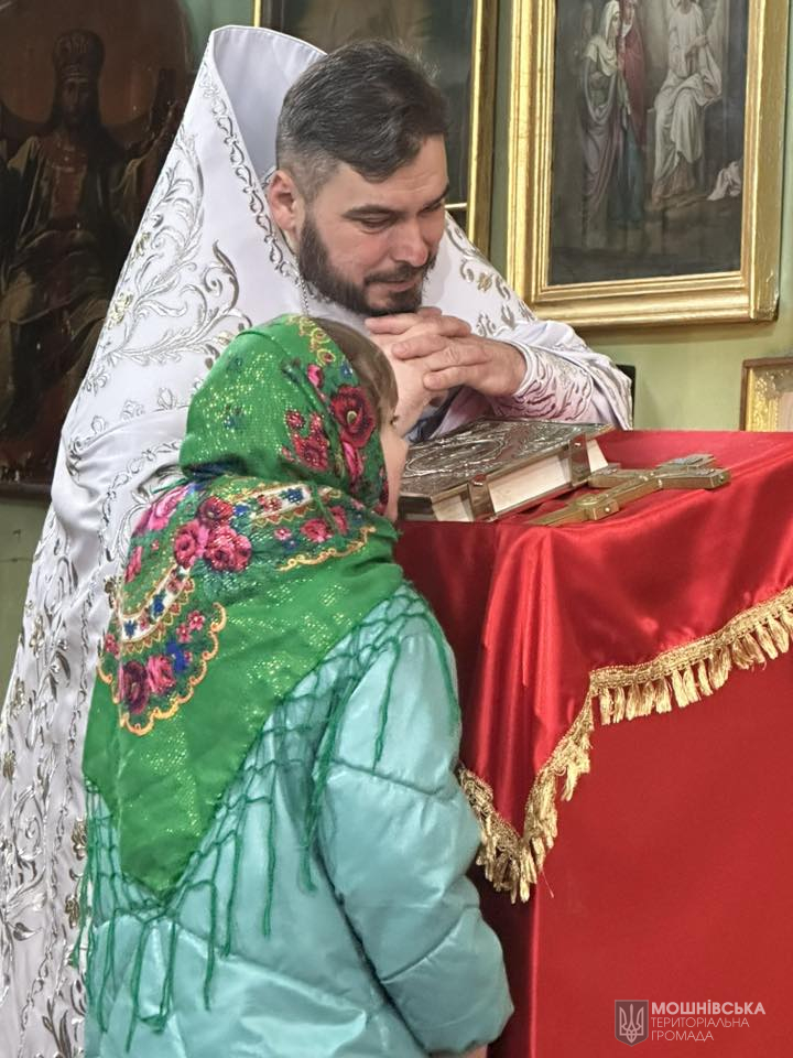 Сьогодні 23 квітня відзначає свій День Народження настоятель Спасо Преображенського Храму с. Мошни, проієрей Олег Мархалевич Сьогодні 23 квітня відзначає свій День Народження настоятель Спасо Преображенського Храму с. Мошни, проієрей Олег Мархалевич