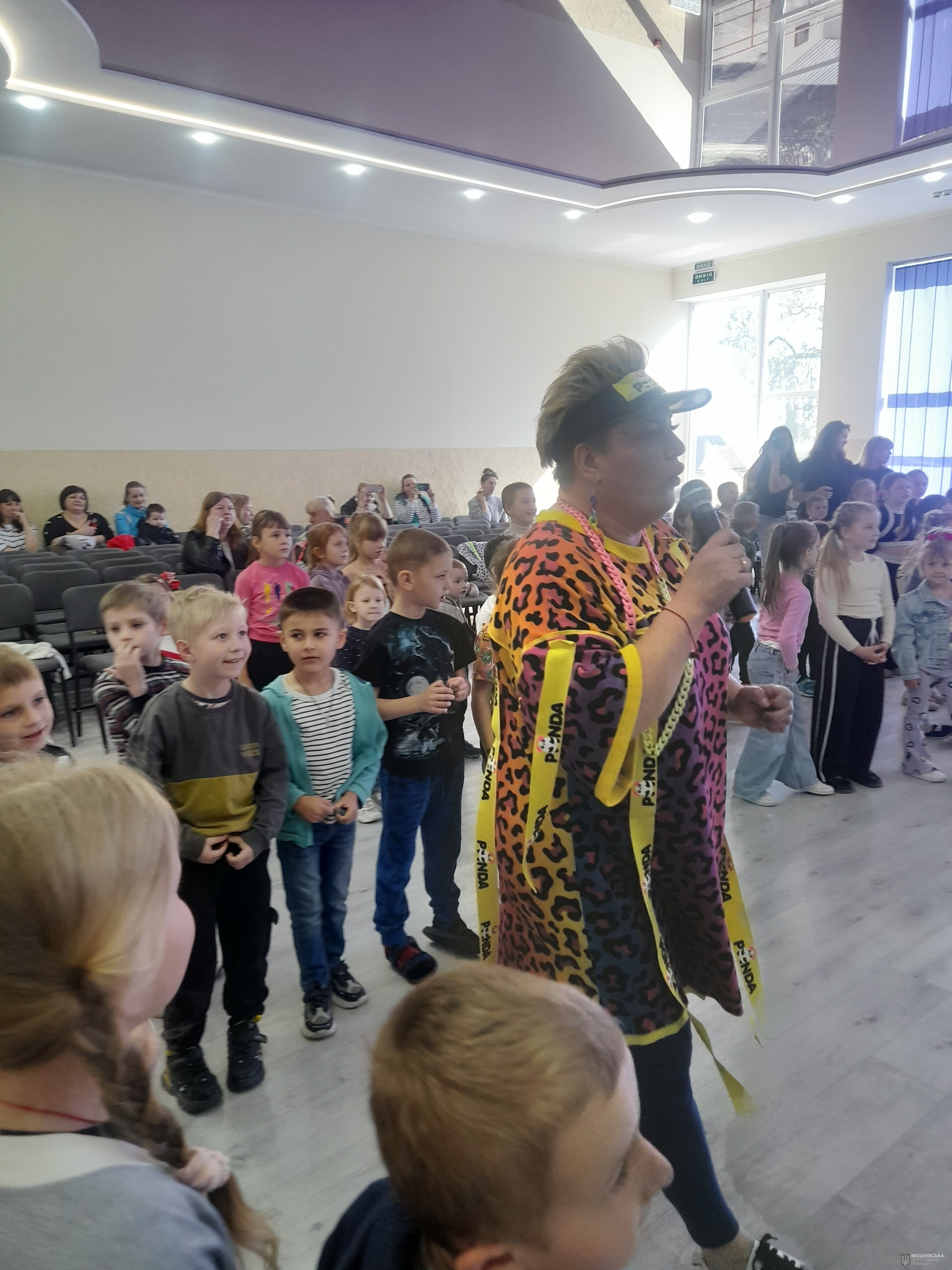 «Вау-випускний з Тьотею Пандою» «Вау-випускний з Тьотею Пандою»