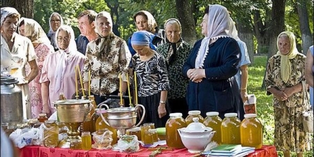 Сьогодні православні святкують Медовий Спас.