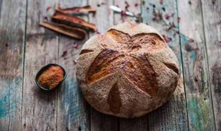 Щоб не шкодити здоров'ю: Дієтолог розповіла, скільки і якого хліба треба їсти