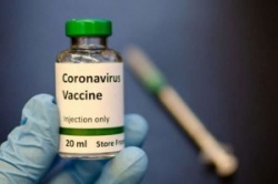 Коронавірус в Україні: Міністр назвав групи людей, яких першими вакцинують від Covid-19