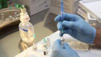 В Україні дозволили комбінувати вакцини Moderna та Pfizer
